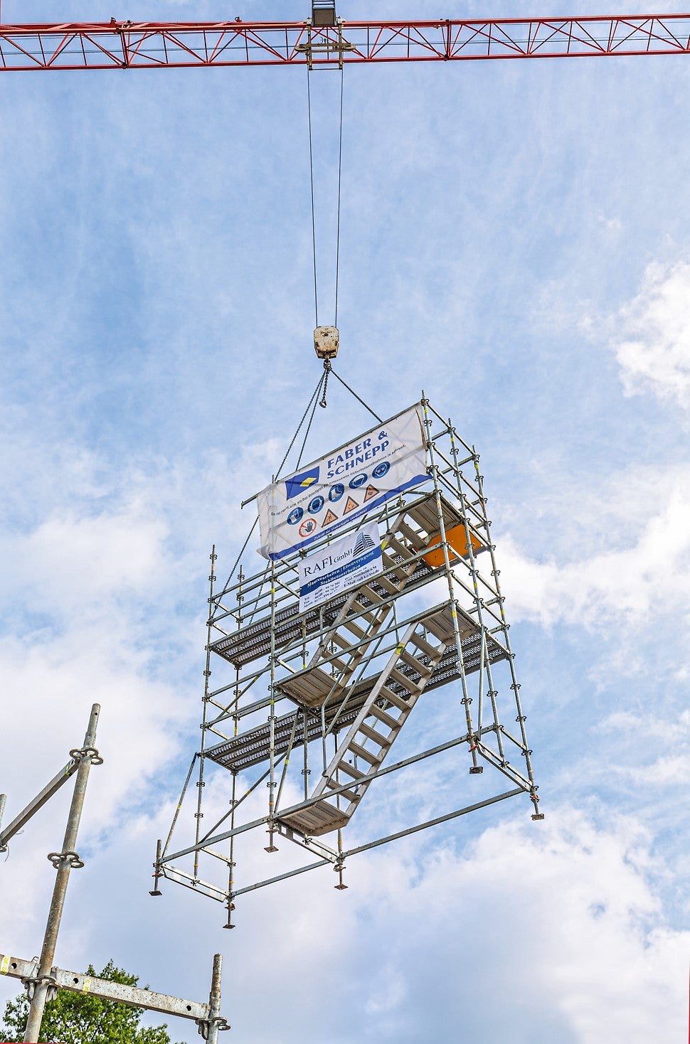 PERI UP Bewehrungsgerüste sind als kranversetzbare Umsetzeinheiten ausgebildet.<br/>