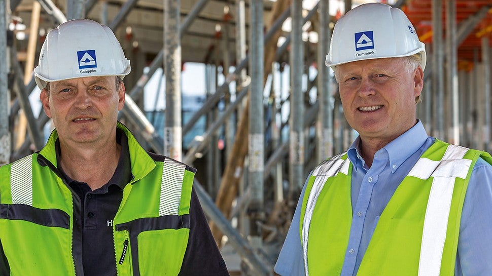 Vor allem durch die sehr engagierte und vertrauensvolle Zusammenarbeit mit Projektleiter Denis Ehle von der PERI Niederlassung Berlin in Bezug auf die Detailplanung, die terminsichere Auslieferung der Schalungselemente und die Begleitung der Bauprozesse kam es zu keinen Reibungsverlusten im sehr eng gesteckten Terminplan. Der wichtigste Punkt für uns als Baustelle war, als nach grundlegender Planung und Montage mit kompetenter Unterstützung der Frankfurter PERI Hochhausabteilung die Kletterschalung im 3.OG in Betrieb ging und ohne Kranunterstützung bis zum 24.OG funktionierte.