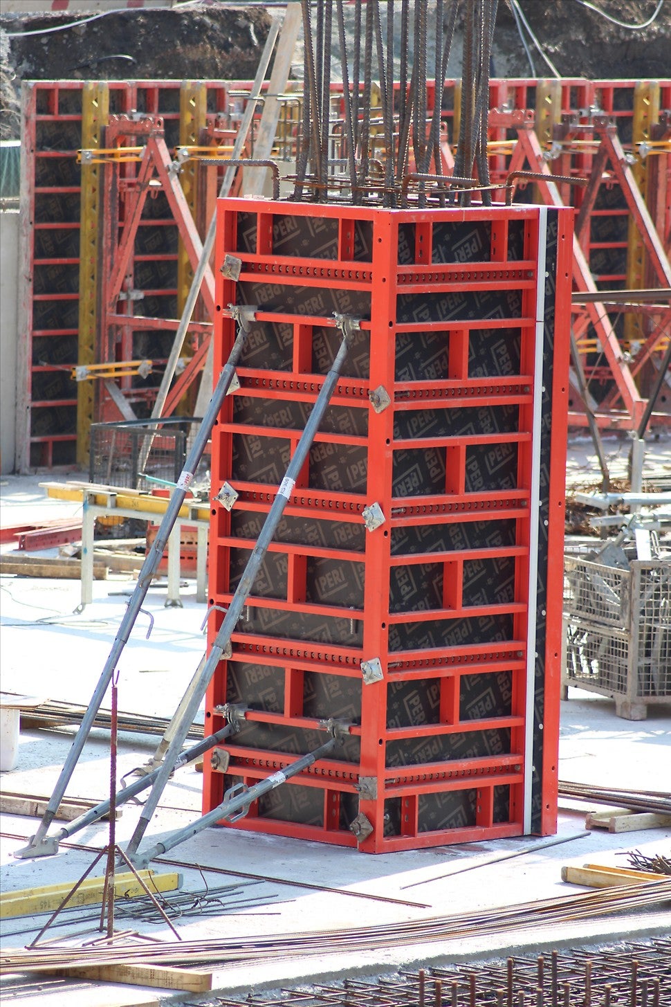 Изграждане на вертикален елемент с TRIO Кофраж за колони