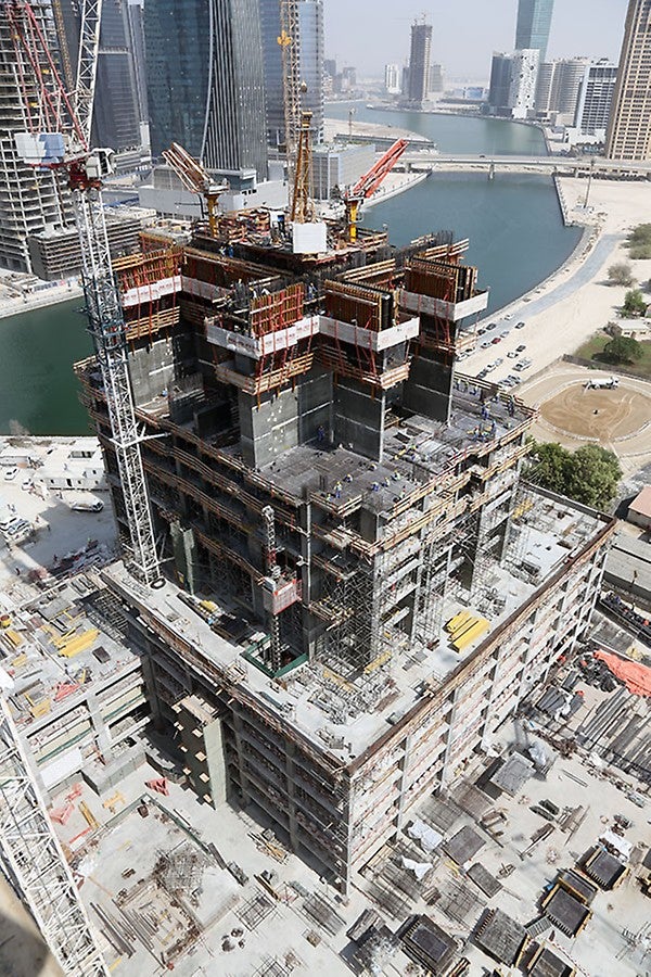ACS climbing system and PERI UP Flex shoring used to build three huge core walls of 1,500 sqm each