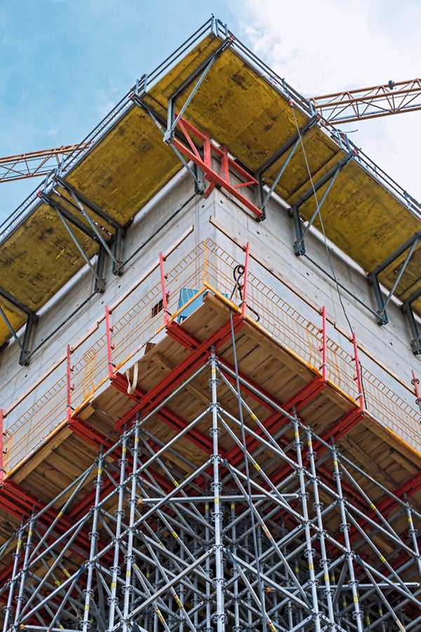 Univerzálna lávka pre pracovné a ochranné lešenie.