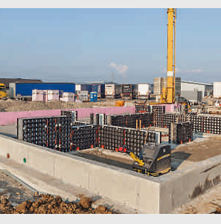 Le coffrage universel DUO utilisé pour les fondations