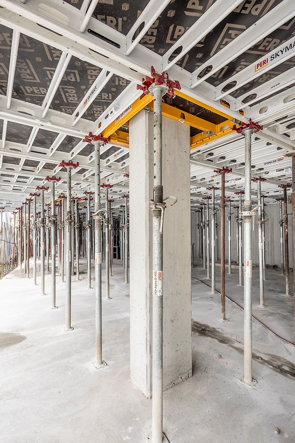 Der Säulenrahmen erlaubte das einfache und sichere Schließen von Passflächen.