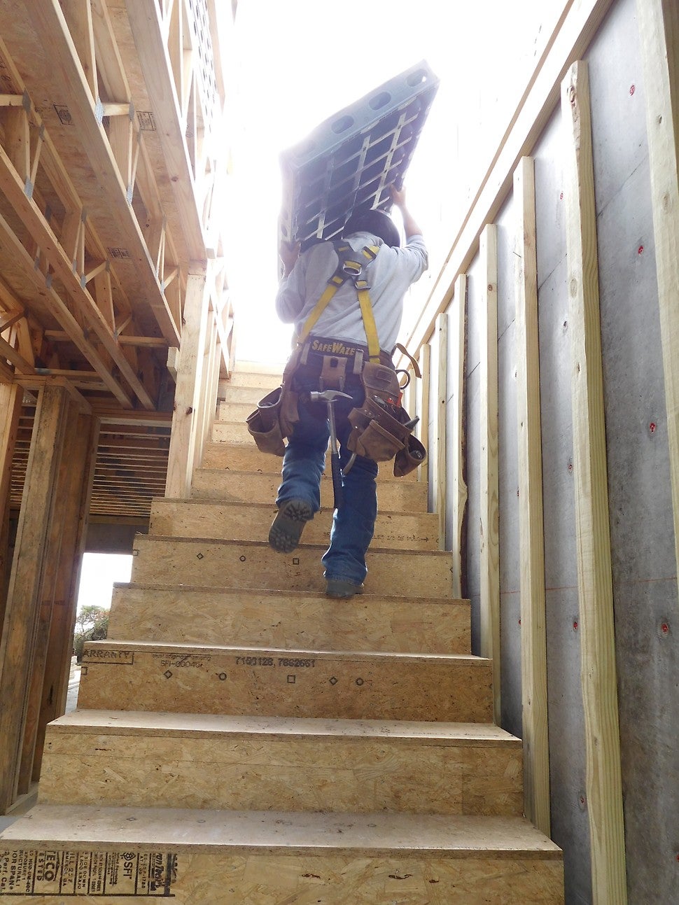 The light weight of the panels makes DUO especially useful in areas with restricted crane access