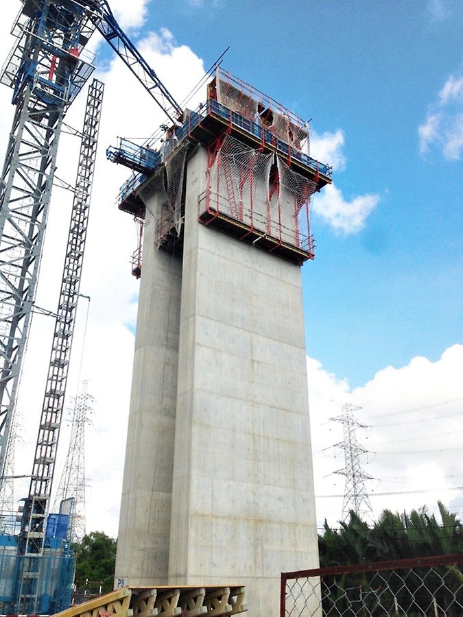 A successful casting of the 1.5 m width column. 