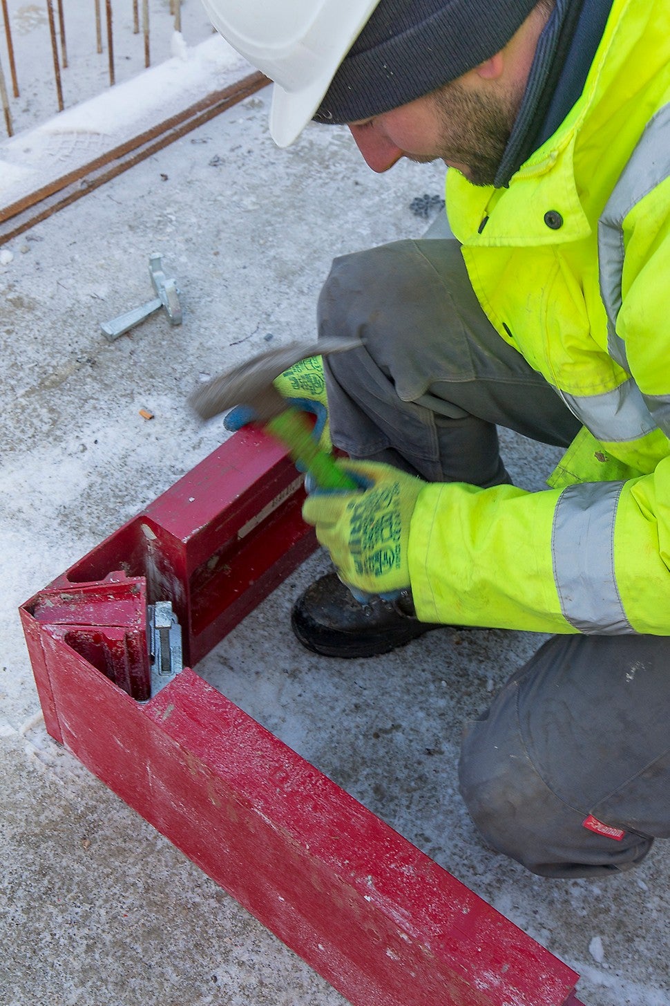 Das innovative Systemeckteil ermöglicht einfaches und schnelles Ein- und Ausschalen.