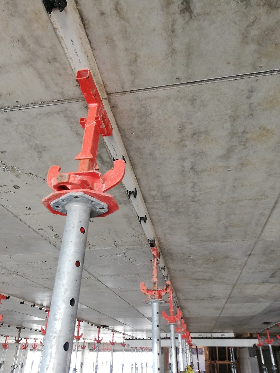 Ранно декофриране с падащите глави на SKYDECK