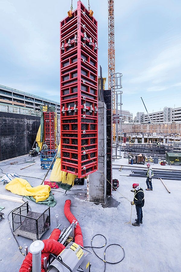 另一个成功的案例:此项目中建筑公司使用的TRIO 120型柱模系统, 这是自2018年以来，派利公司首次在全球销售此系统的材料。