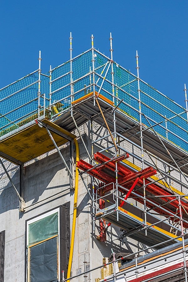 Kompatibel: PERI UP ließ sich mit VARIOKIT Systembauteilen und FB 180 Faltbühnen problemlos kombinieren.