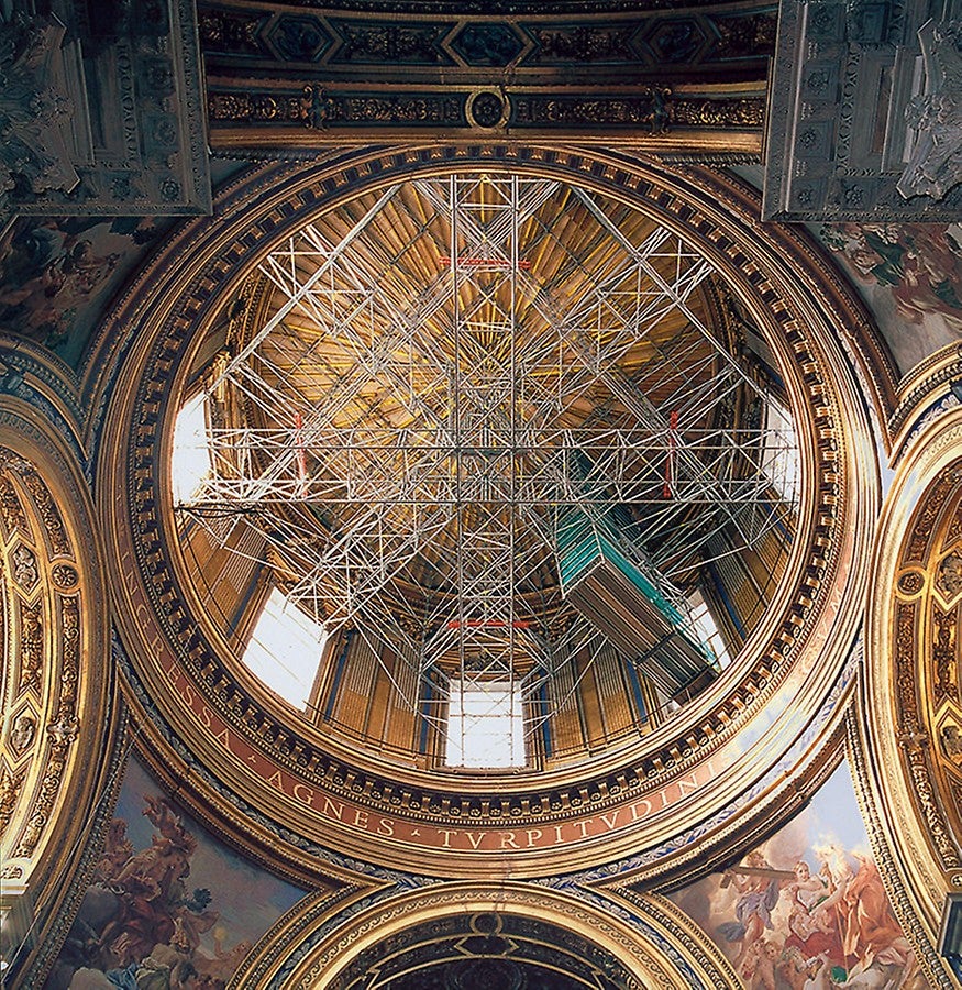 System kratownicowy LGS można wykorzystać do wykonania bezpiecznych platform roboczych. W razie potrzeby, stosując podesty systemowe i pyłoszczelne osłony, można uzyskać całkowicie zamkniętą przestrzeń.