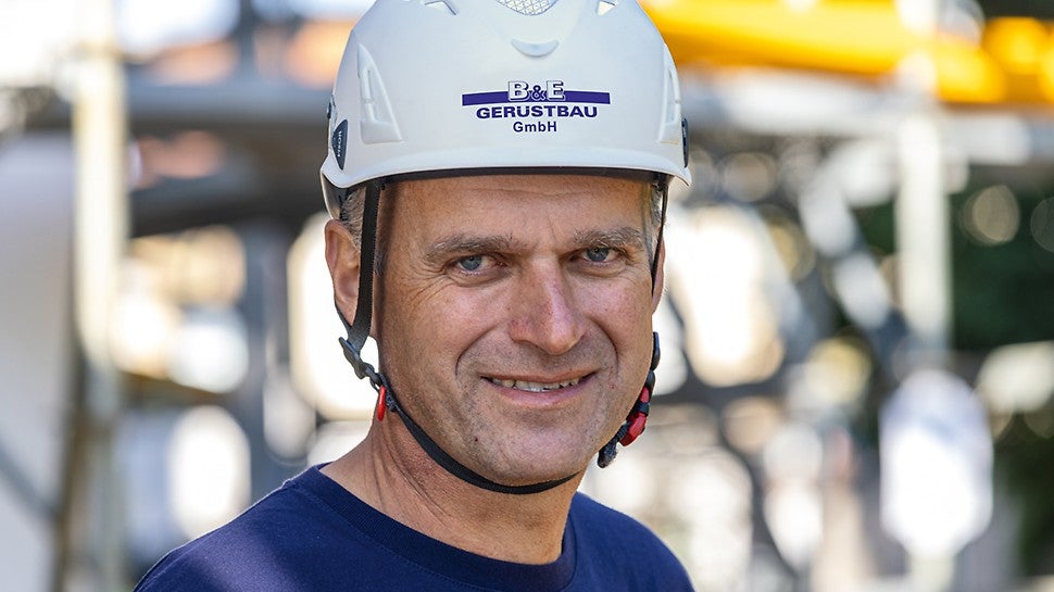 Wir wollen, dass unser Kunde zufrieden ist und sicher arbeiten kann. Mit PERI UP funktioniert das – und alles mit einfachem Steckprinzip. So macht Gerüstbauen Spaß.