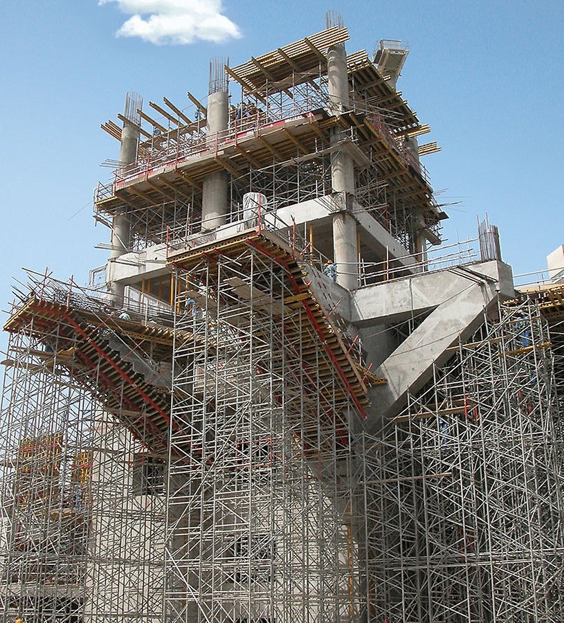 Complicated PD 8 falsework with inclined concrete surfaces for constructing a shopping centre.<br/>