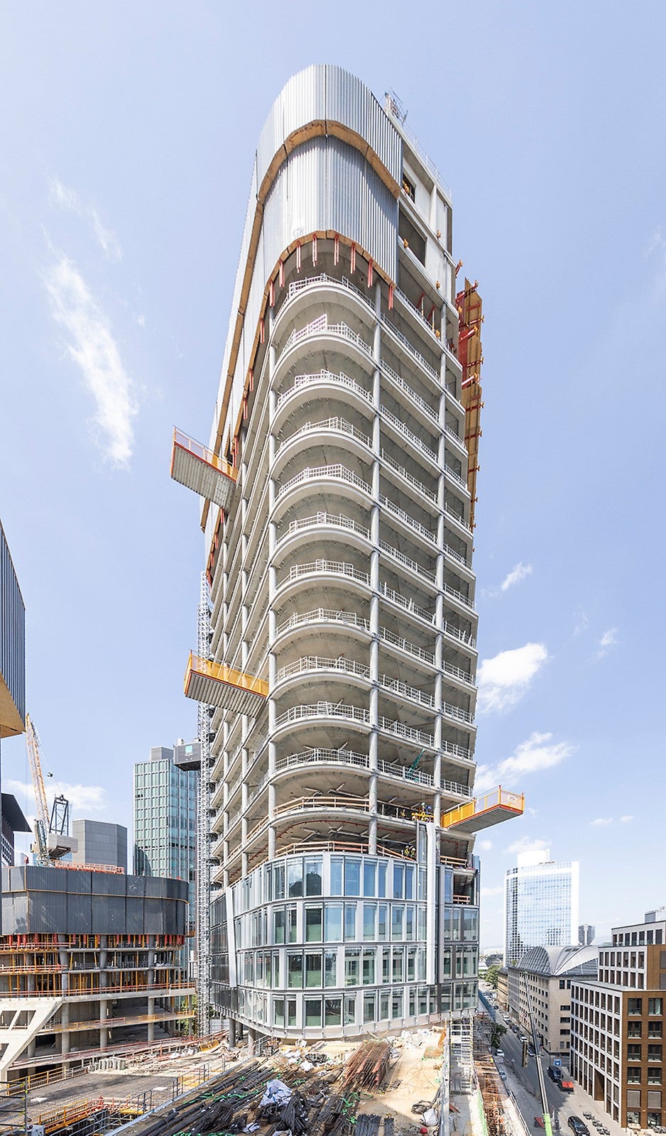 After its planned completion in 2025, the tower quartet will change the face of the German metropolis of Frankfurt with its pioneering architecture and sustainable urban development concept.