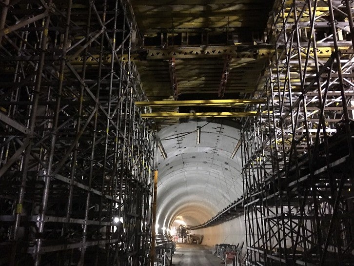 PERI UP Flex се характеризира с голяма носеща способност и намалено собствено тегло на платформите