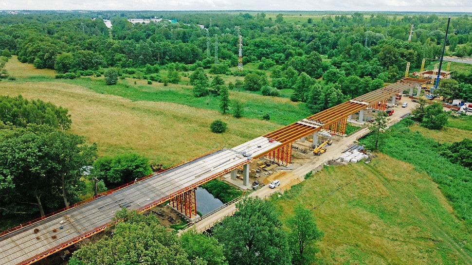 Systemy PERI na budowie łącznika obwodnicy północnej w Kędzierzynie Koźlu. Obiekt mostowy przez rzekę Kłodnicę i Kanał Gliwicki.