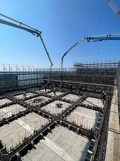 高知港三里地区防波堤（南）工事