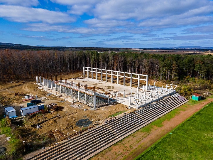 КОФРАЖ ЗА ТРИБУНА - ОБЩ ИЗГЛЕД