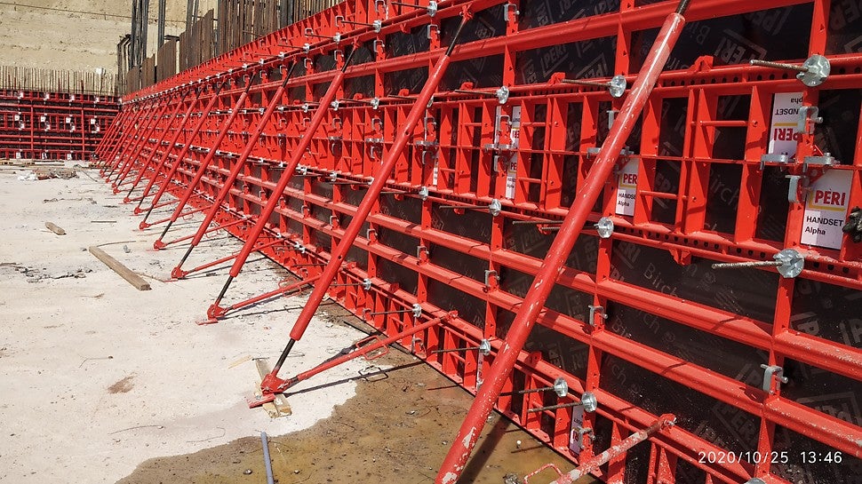 handset-alpha-for-retaining-wall