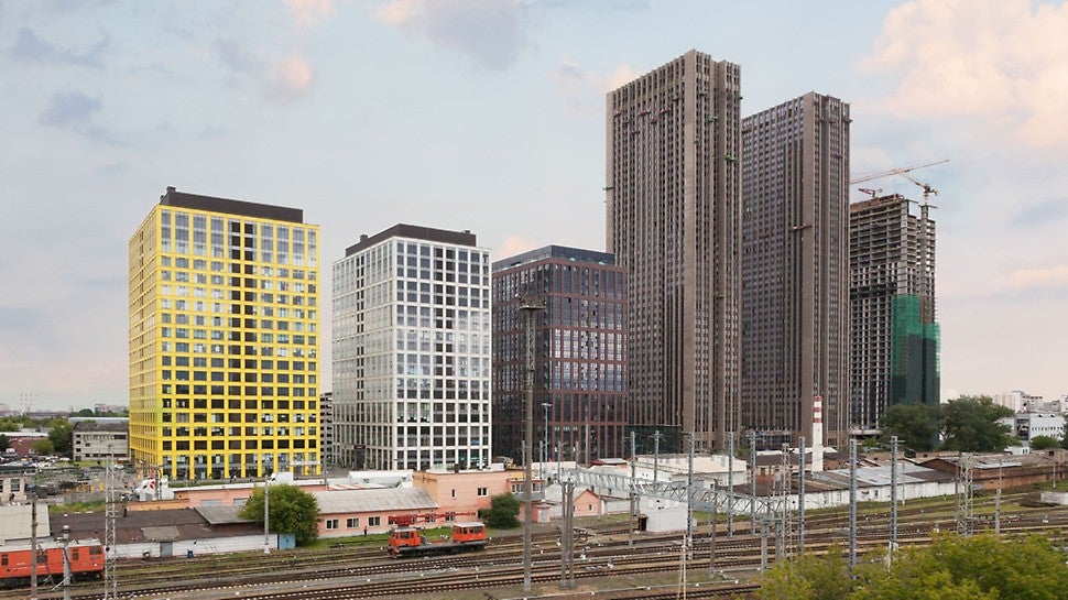 В процессе строительства жилого комплекса использовался один комплект оборудования PERI для нескольких очередей. Благодаря инженерному сопровождению успешно проведена существенная адаптация технических решений согласно изменениям в проекте. В итоге темп строительства достиг уровня 6,5 этажей в месяц.<br/>