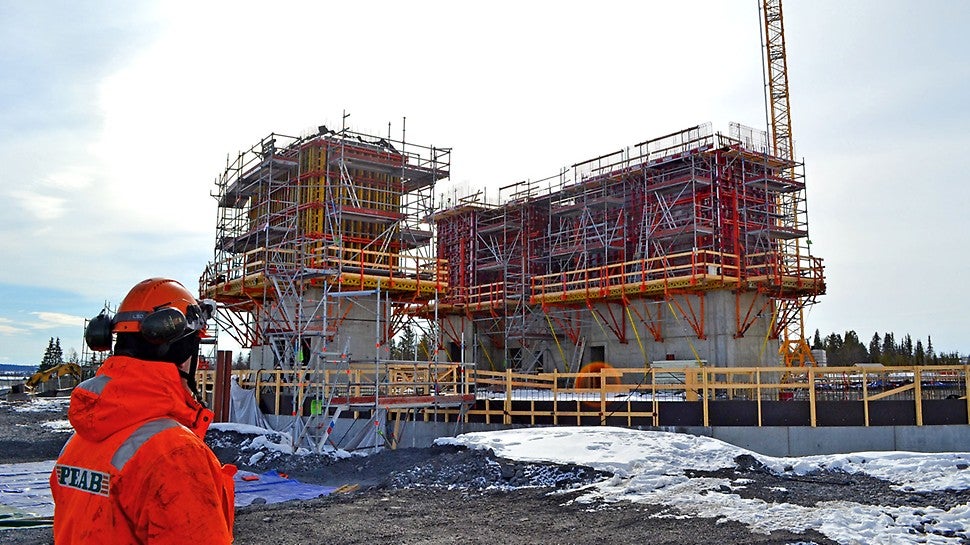 Kirunas nya stadshus - Klätterformar med VARIO för svängda trapphusväggar och MAXIMO för raka trapphusväggar. 