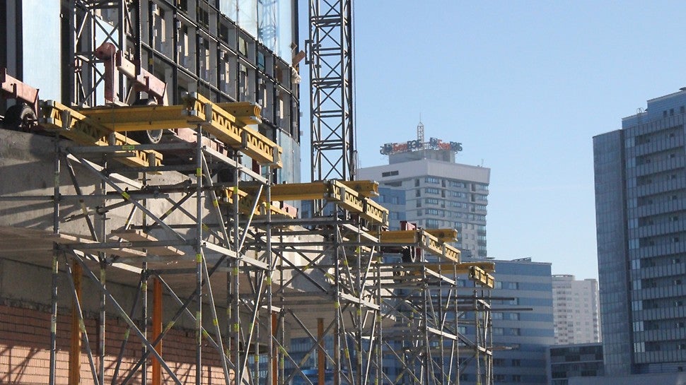 Опорные башни для ведения работ по остеклению фасадов