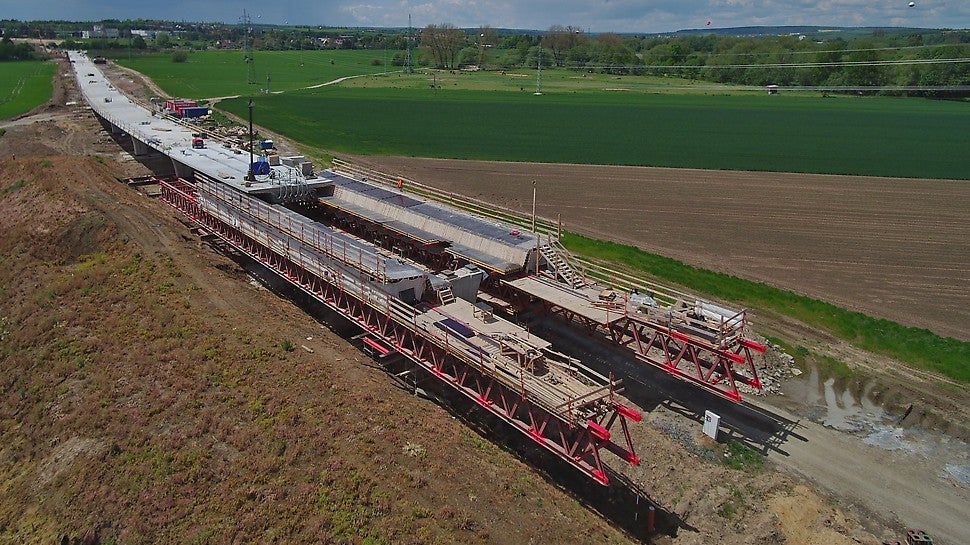 Městský okruh, Křimická – Karlovarská v Plzni<br/>Estakáda přes inundační území řeky Mže