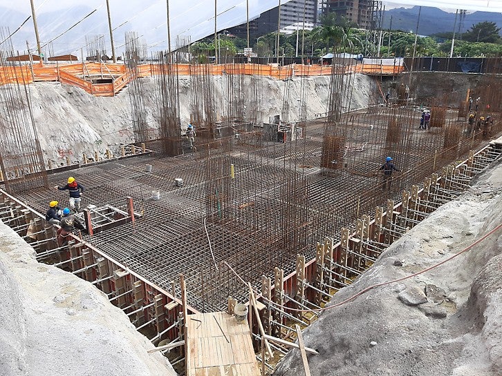 Sistema de encofrado LIWA para grandes losas de cimentación.