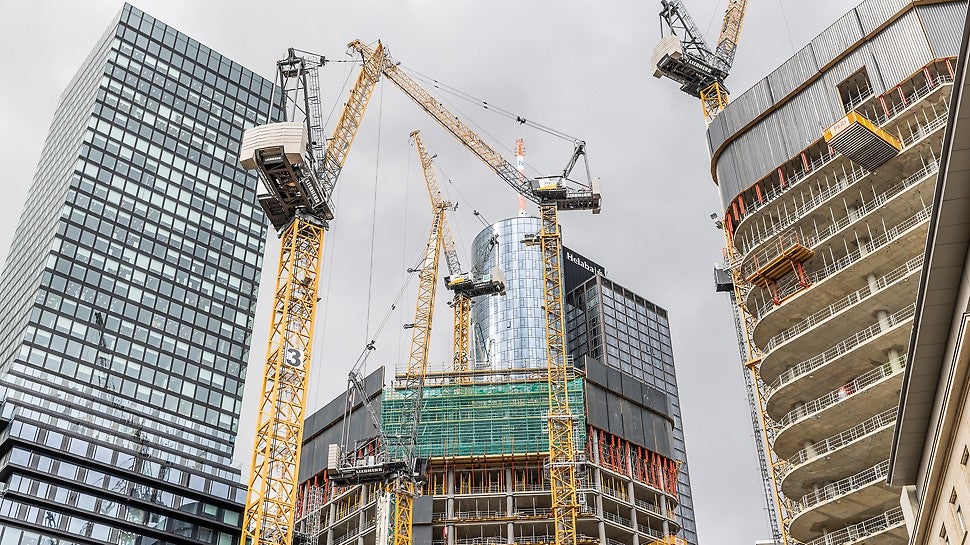 Unter dem Motto „Lebe die Stadt“ streben in Zukunft vier futuristische Türme des Projekts FOUR mit einer Höhe von bis zu 233 m im Herzen der Frankfurter Skyline in die Höhe. 