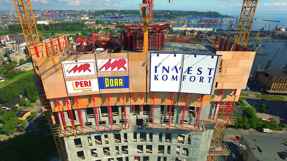 Osłony zabezpieczające RCS spełniały funkcję zarówno osłony, jak i pomostu roboczego.