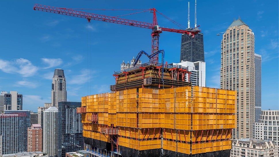 The strong hydraulics and climbing brackets allow the ACS Core 400 system to climb the core. The single stroke cylinder enables fast climbing.