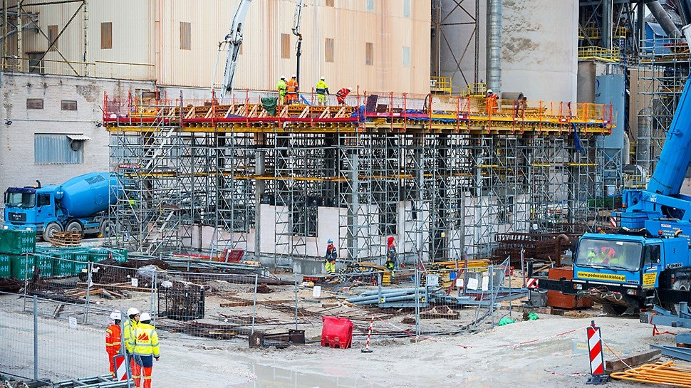 Systemy deskowań i rusztowań PERI na budowie Cementowni, Małogoszcz