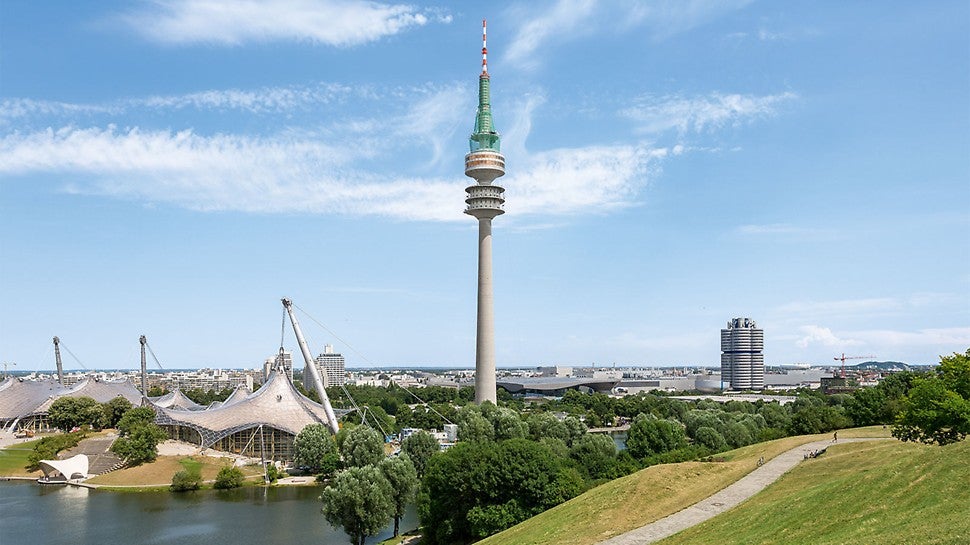 Der 291 m hohe Fernsehturm inmitten des Münchner Olympiaparks ist das höchste Gebäude der bayerischen Landeshauptstadt und wurde kürzlich mithilfe einer PERI UP Einrüstung teilsaniert.