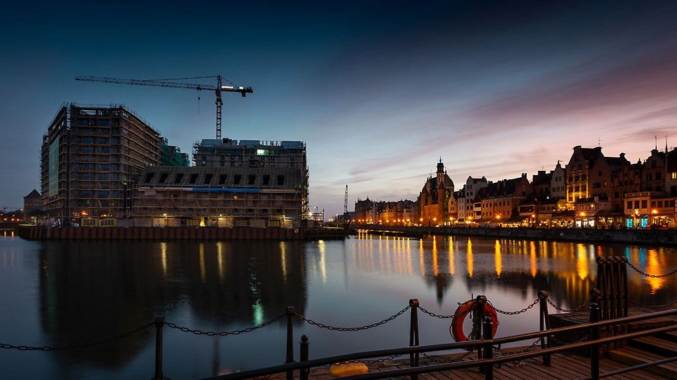 Jedno z wielu urokliwych miejsc Gdańska - Wyspa Spichrzów - po ponad 70 latach odzyska swój dawny blask. Fot. Wojciech Dziedzic