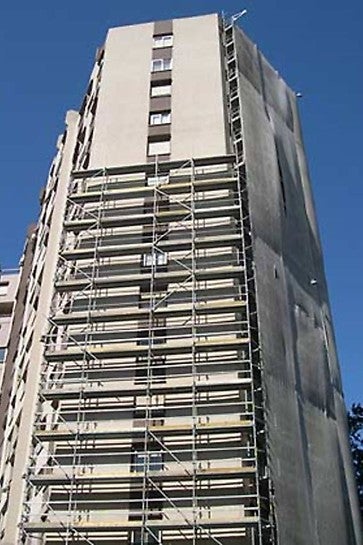 Perspectiva geral do andaime montado