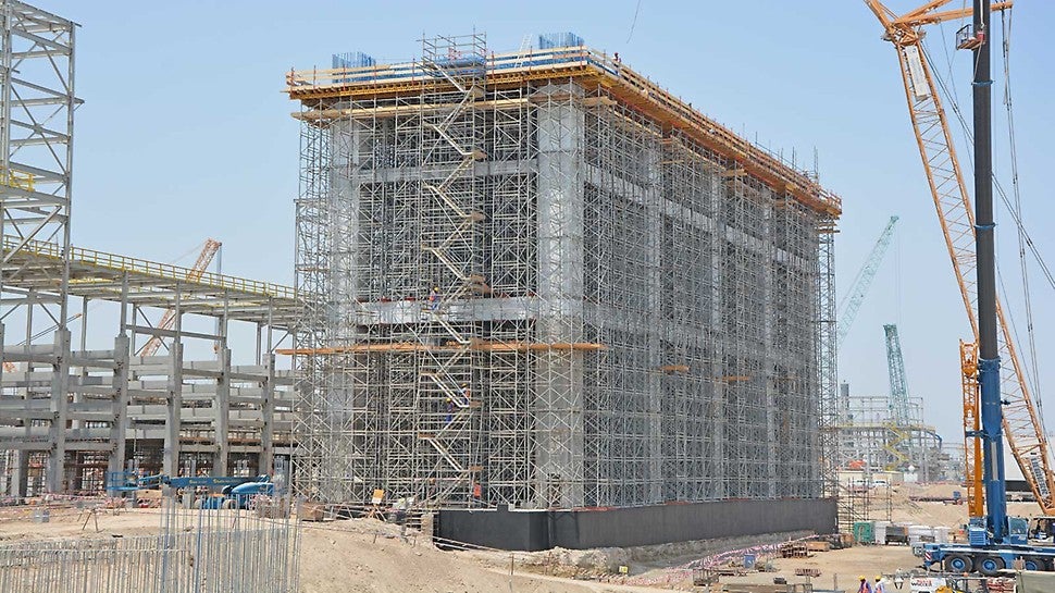 Unique structure with no intermediate support