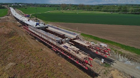 Městský okruh, Křimická – Karlovarská v Plzni<br/>Estakáda přes inundační území řeky Mže