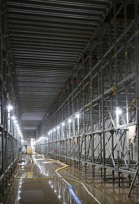 PERI UP Scaffolding is used as a shoring solution to support the tunnel roof during construction.