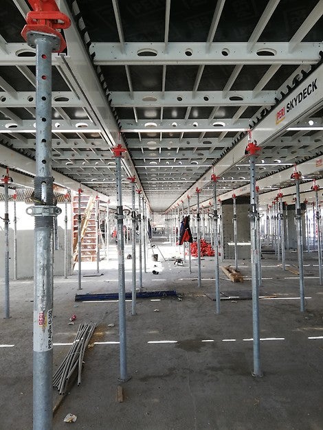 Хоризонтален панелен кофраж SKYDECK