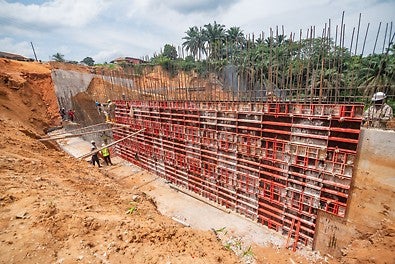 10m high retaining wall