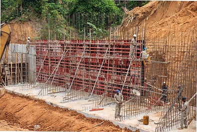 10m high retaining wall