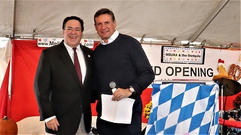 Bridgewater’s Mayor Daniel J. Hayes, Jr. (left) welcomed PERI USA and Global Director of the PERI Group Alexander Schwoerer (right) to Bridgewater and is excited about the new jobs and increase in business PERI is bringing to the area.