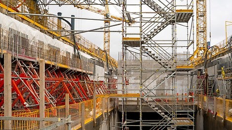 Sikker adgang med PERI UP Flex trapper