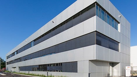 &lt;p&gt;Prodajna filijala Nemačke, koja je do sada bila deo PERI GmbH, izdvojena je i posluje kao samostalno preduzeće pod nazivom &amp;bdquo;PERI Vertrieb Deutschland GmbH &amp; Co. KG&amp;ldquo;. Novoosnovano preduzeće je 100%-na ćerka firma PERI GmbH i ostaje deo PERI grupe.&lt;/p&gt;<br/>