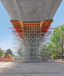 Wysoki stopień wykorzystania materiału dzięki optymalnemu rozmieszczeniu stojaków w zależności od rodzaju obciążenia.