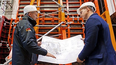 &lt;p&gt;Специалисты PERI регулярно выезжают на объект для контроля и сопровождения выполнения работ по монтажу/демонтажу опалубки и лесов.&lt;/p&gt;<br/>