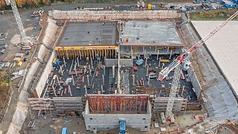 80 m x 80 m und 10 m tief: In der wohl größten Baugrube Niedersachsens entstand in nicht einmal 2 Jahren nach den ersten Erdbewegungen ein großvolumiges Infrastrukturbauwerk.