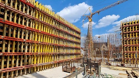 Deskowanie VARIO na budowie nowego gmachu Akademii Muzycznej w Katowicach.