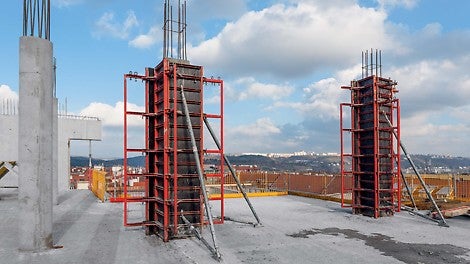 Bednění sloupů s pomocí systému QUATTRO.