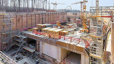 Transparent formwork was used to test the specially developed, self-compacting concrete.