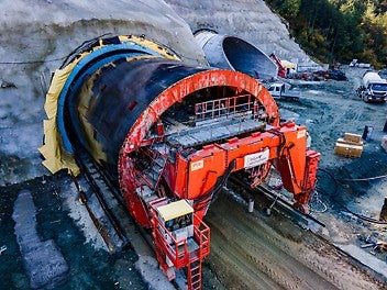 Тунел Железница - Стоманена кофражна количка TET 4